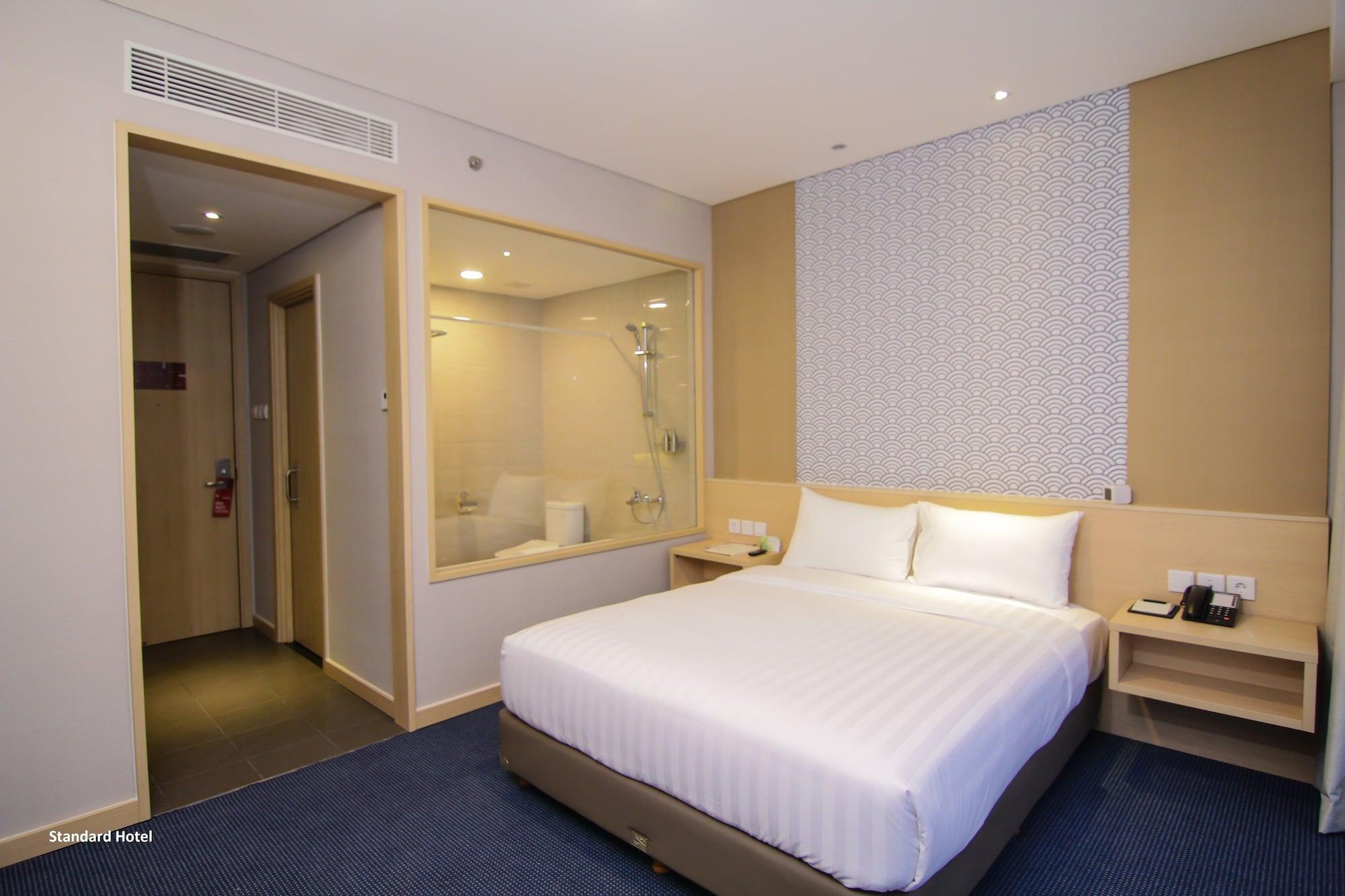 GTV Hotel Cikarang Buitenkant foto